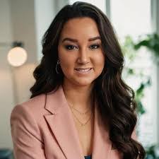 Jennifer Ingram's Instagram, Twitter & Facebook