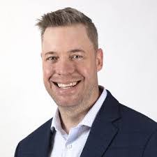 Marc Parenteau's Instagram, Twitter & Facebook