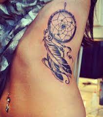 Le tatouage attrape reve femme est un merveilleux concept d'ornement pictural pour l'anatomie féminine en plus d'emporter un grand symbolisme. Tatouage Attrape Reve 20 Modeles Pour S Inspirer