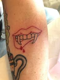 Reshape your vampire fangs with tooth recontouring. Vampire Fangs For My 4th Snp 7rl Sticknpokes