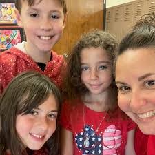 Lorelei Schultz's Instagram, Twitter & Facebook