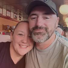 Dave Blunts announces that he plans to crowd surf during his upcoming tour.  😳