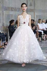 Giambattista Valli Haute Couture Autumn 2017 Look 26 Beautiful Dresses Couture Fashion Wedding Dresses