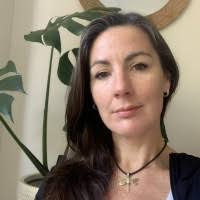 100+ perfiles de «Goodall»