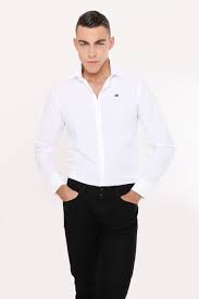 Šesť známych mužov v rukách jednej krásky!