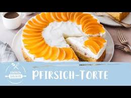 Ein Fluffiger Biskuitboden Getoppt Mit Einer Himmlischen Mascarpone Quark Creme Und Saftigen Pfirsich St Kuchen Mit Pfirsich Lebensmittel Essen Pfirsich Torte