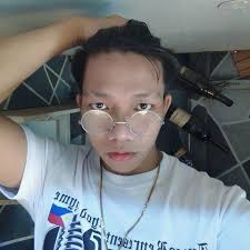 Malalim ang baha 'wag suungin kung alanganin Madulas ang daan hinay lang  baka 'di palarin Ingat palagi kaibigan at malakas din ang hangin May  naghihintay sa paguwi mo saan ka man galing.