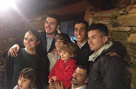 Declarações do treinador do fc porto, sérgio conceição, no final da partida da (sobre a conversa com os adeptos no final do jogo) normalmente quando temos problemas em casa ou na família, não. Ate A Fazeres Filhos Es Bom Sergio Conceicao Em Familia E Com O Coracao Azul E Branco
