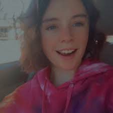 Emily Weatherman's Instagram, Twitter & Facebook