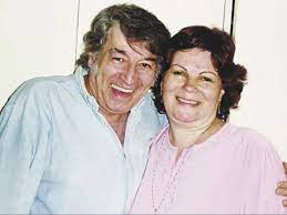 La historia de amor de Sandro y Olga Garaventa: estuvieron 6 años juntos,  se casaron y ella fue su compañera incondicional en los años más difíciles  – Revista Para Ti