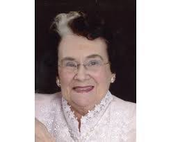 Elva Carroll's Instagram, Twitter & Facebook