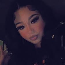 Haley Baxter's Instagram, Twitter & Facebook