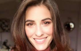 Davvero in che dio ci aiuti 6 monica torna: Diana Del Bufalo La Malattia Imbarazzante Di Cosa Si Tratta