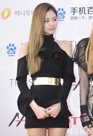 Top 5 Female Idols With Pretty Shoulders Blackpink Fashion Kpop Outfits Blackpink Jennie