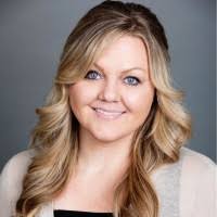 Kristin Gilmer's Instagram, Twitter & Facebook