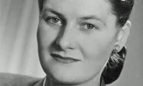 Zena Scott's Instagram, Twitter & Facebook