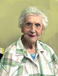 Nicole Dingess's Instagram, Twitter & Facebook