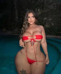 Nueva pareja? | Karely Ruiz y Gracie Bon incendian Instagram con ardiente  video, - Once Noticias