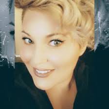 April Worstell's Instagram, Twitter & Facebook