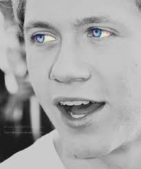 Niall Horan {Black