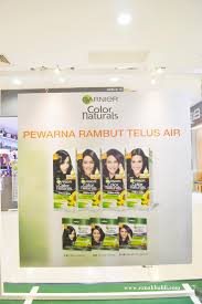 Pewarna rambut yang di pasaran biasanya akan tertulis pada kotak permanent dye atau semi permanent dye. My Small World Warna Rambut Baru Di Musim Perayaan Dengan Garnier