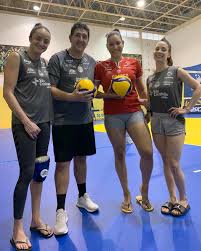 On portuguese wikipedia article about camila brait recently has been very popular: Em Saquarema Jogadoras Convocam Luizomar Para Lembrar Conquistas Na Base Da Selecao Brasileira