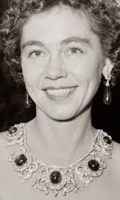 Queen Elisabeth of Greece's Emerald Parure Tiara