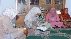 Dalam kssr agihan waktu untuk alquran adalah 3 waktu sepanjang tahun menggabungkan model khatam alquran dan asuhan tilawah. Jalasenastri Pg Kormar Gelar Khataman Al Quran Warta Kota