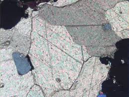 Calcite In Xpl In A Marble Note The Extreme High Birefringence Calcite Too Thin