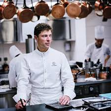 Tes Recettes Offertes Sont La En 2020 Apprendre A Cuisiner Chef Cuistot Cuisine Gastronomique