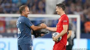 Hansi flick gewann 16 seiner 18 spiele in der champions league. If Someone Can Do It It S Him Bayern Boss Hansi Flick Hails Lewandowski