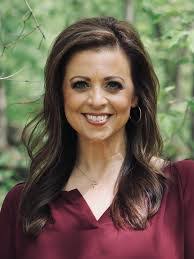 Erin Gentile's Instagram, Twitter & Facebook