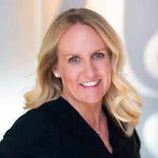 Lara Care's Instagram, Twitter & Facebook