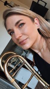 🧘‍♀️🎶 Sunset Yoga + Classical Music Tonight! 🎻🌄 Join us tonight at 7pm  in Strings Festival Park for a truly unique experience—an all-levels yoga  class led by teachers from Harmony Yoga, set