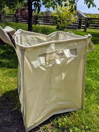 Liesch, christy stewart, christine wen more than 24 color photographs plus descriptions will help you identify a dozen differ. Using My Multi Purpose Heavy Duty Garden Totes Around The Farm The Martha Stewart Blog