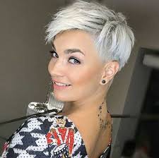 There are many short haircut for black women over 40 which are very pretty today. 21 Short Hair For Women Over 40 Kurzhaarfrisuren Pixie Frisur Kurzhaarschnitte