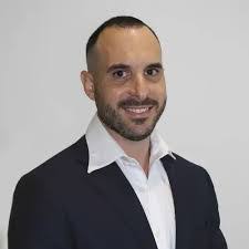 Damian Griffith's Instagram, Twitter & Facebook