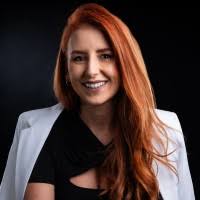 Karen Alberti's Instagram, Twitter & Facebook