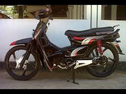 Paling penting adalah lampu bulat, setang melengkung, dan kover aki. Honda Astrea Grand With Protech Tri Oval Exhaust Agaclip Make Your Video Clips