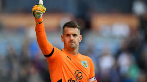 Thomas david heaton (born 15 april 1986) is an english professional footballer who plays as a goalkeeper for premier league club aston villa and the england national team. Heaton Can T Wait For Derby Day News Burnley Football Club