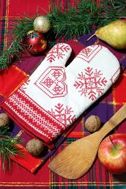 If it's a group of 10, each person should have 10 pieces of paper, for example. 30 Fun Christmas Games To Play With The Family Homemade Christmas Party Games