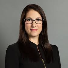 Pia Horton's Instagram, Twitter & Facebook