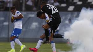 Universidad católica y colo colo igualan en san carlos de apoquindo. La Violencia Gana El Clasico Entre Colo Colo Y Catolica As Chile