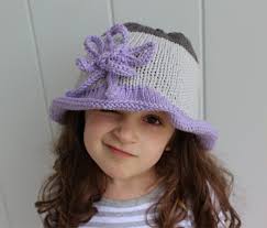 To me, it simply looks like the best bucket hat pattern i've ever bumped into! Cute Knitted Sun Hats For Babies