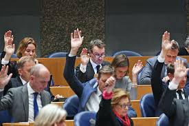 Van haga was oorspronkelijk tweede kamerlid namens de vvd. Vvd Blijft Worstelen Met 76ste Kamerlid Wybren Van Haga De Volkskrant