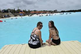 Family Pool Luxury Lifestyle Beach Chairs Lagoon Pool Pool Ideas Water Games Blue Aesthetic Luxury Lifes Family Pool Lagoon Pool White Sand Beach