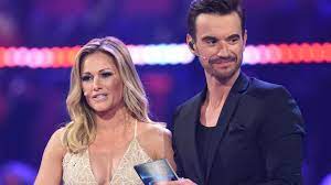 Er ist mit ihr auf tour, wirbelt mir ihr durch die luft und ist laut eigener aussage dafür da, dass sie sicher ist und dass bei ihr alles reibungslos läuft. die rede ist von helene fischers neuem freund: Helene Fischer Und Florian Silbereisen Das Steckt Wirklich Hinter Der Trennung