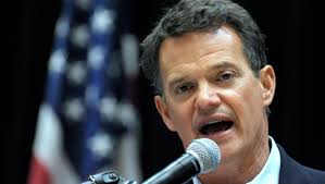 U.S. Rep. David Trott town hall turns rowdy