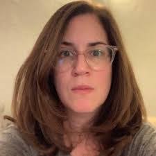 Shira Smith's Instagram, Twitter & Facebook