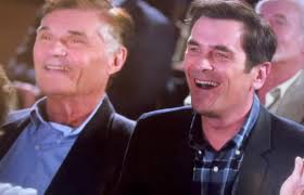 I don't think I will EVER get over how perfectly they cast Phil & his  father. A flawless execution. : r/Modern_Family